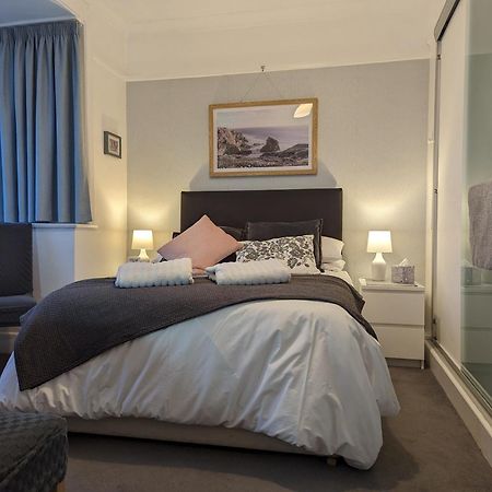 En-Suite Nook Near Forest & Sea, Great Value With Fridge, Microwave And Tv Lymington Kültér fotó
